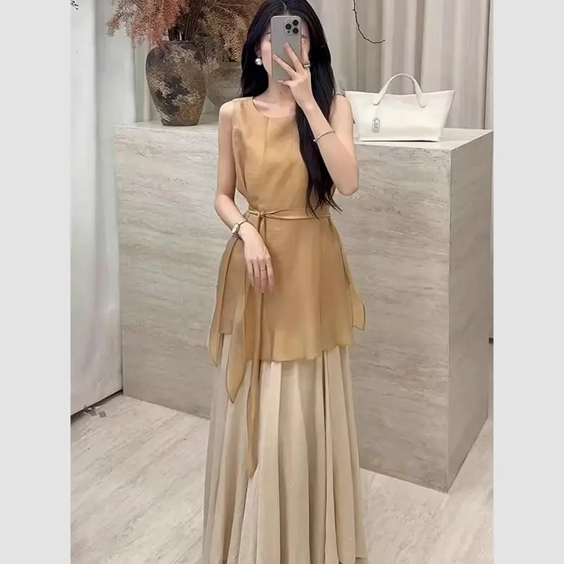 New Luxury Small Fragrant Two Piece Set Women Summer Fashion Sleeveless Lace Up Blouse Top + A-line Long Skirt Elegant Suit
New Luxury Small Fragrant Two Piece Set Women Summer Fashion Sleeveless Lace Up Blouse Top + A-line Long Skirt Elegant Suit