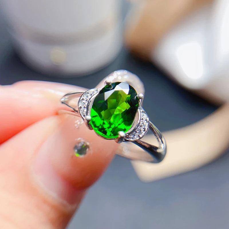 Natural diopside ring fresh and simple 925 Sterling Silver Emerald Color beautiful women's gift special design
Natural diopside ring fresh and simple 925 Sterling Silver Emerald Color beautiful women's gift special design