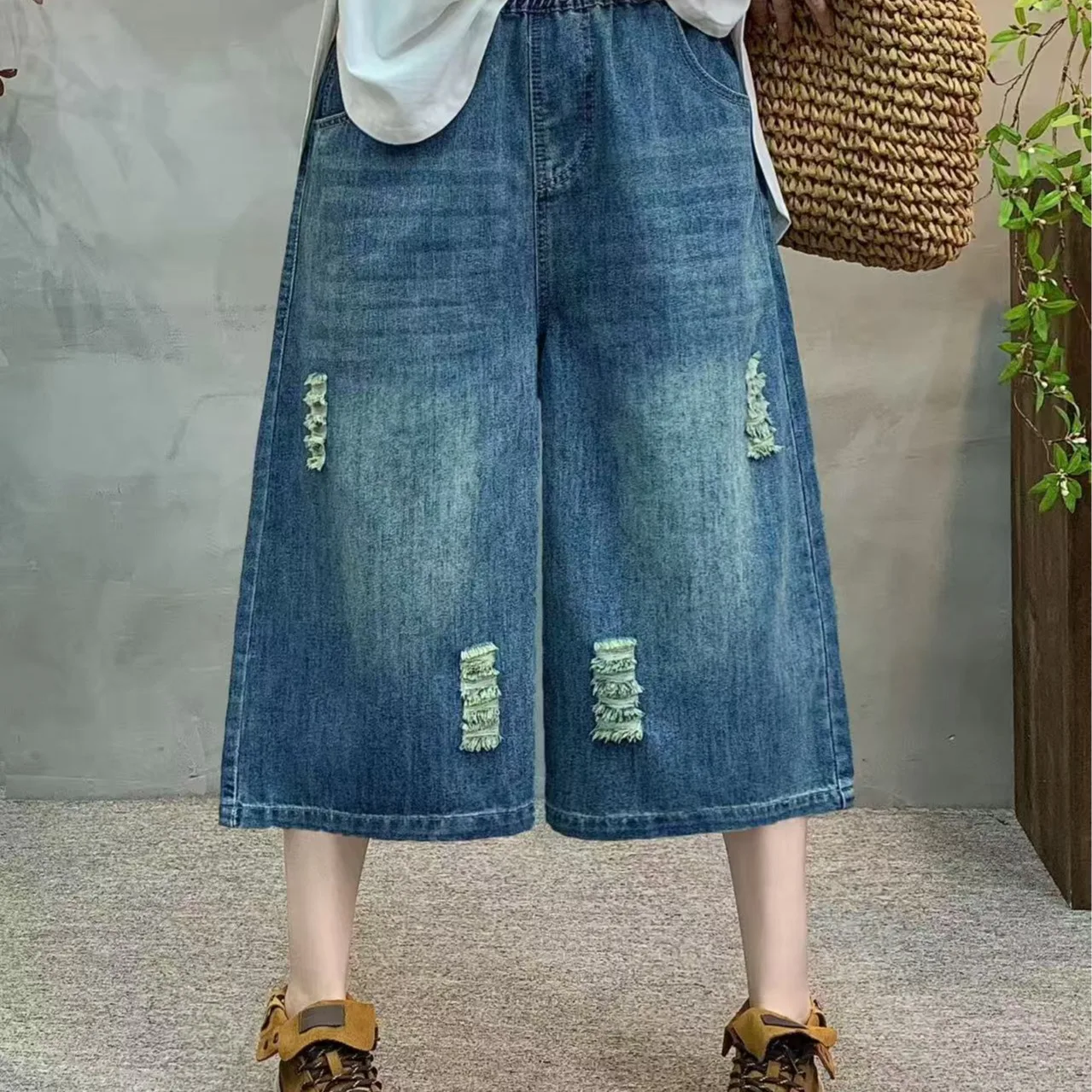 plus Size Women's Jeans Casual Harlan Pants Hole Design Straight Leg Summer New Style Comfortable Casual Trousers
plus Size Women's Jeans Casual Harlan Pants Hole Design Straight Leg Summer New Style Comfortable Casual Trousers