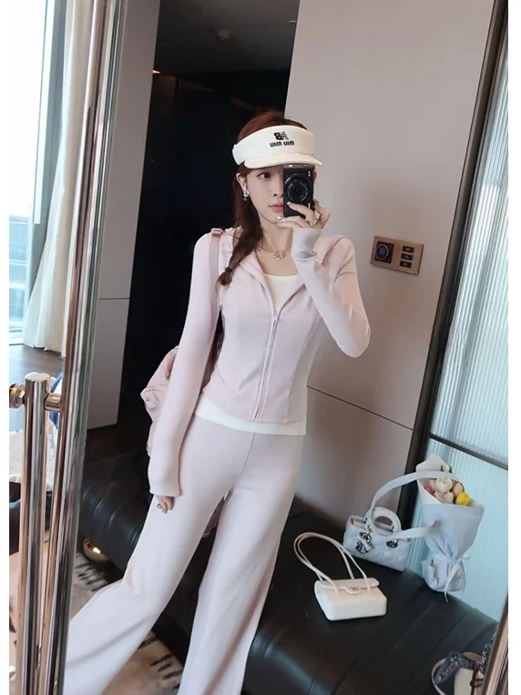 Yulu Women's Sporty Slim Fit Hoodie And Trousers Set High Waist Draped Long Pants Two Piece Suite Breathable Lightweight Cotton
Yulu Women's Sporty Slim Fit Hoodie And Trousers Set High Waist Draped Long Pants Two Piece Suite Breathable Lightweight Cotton