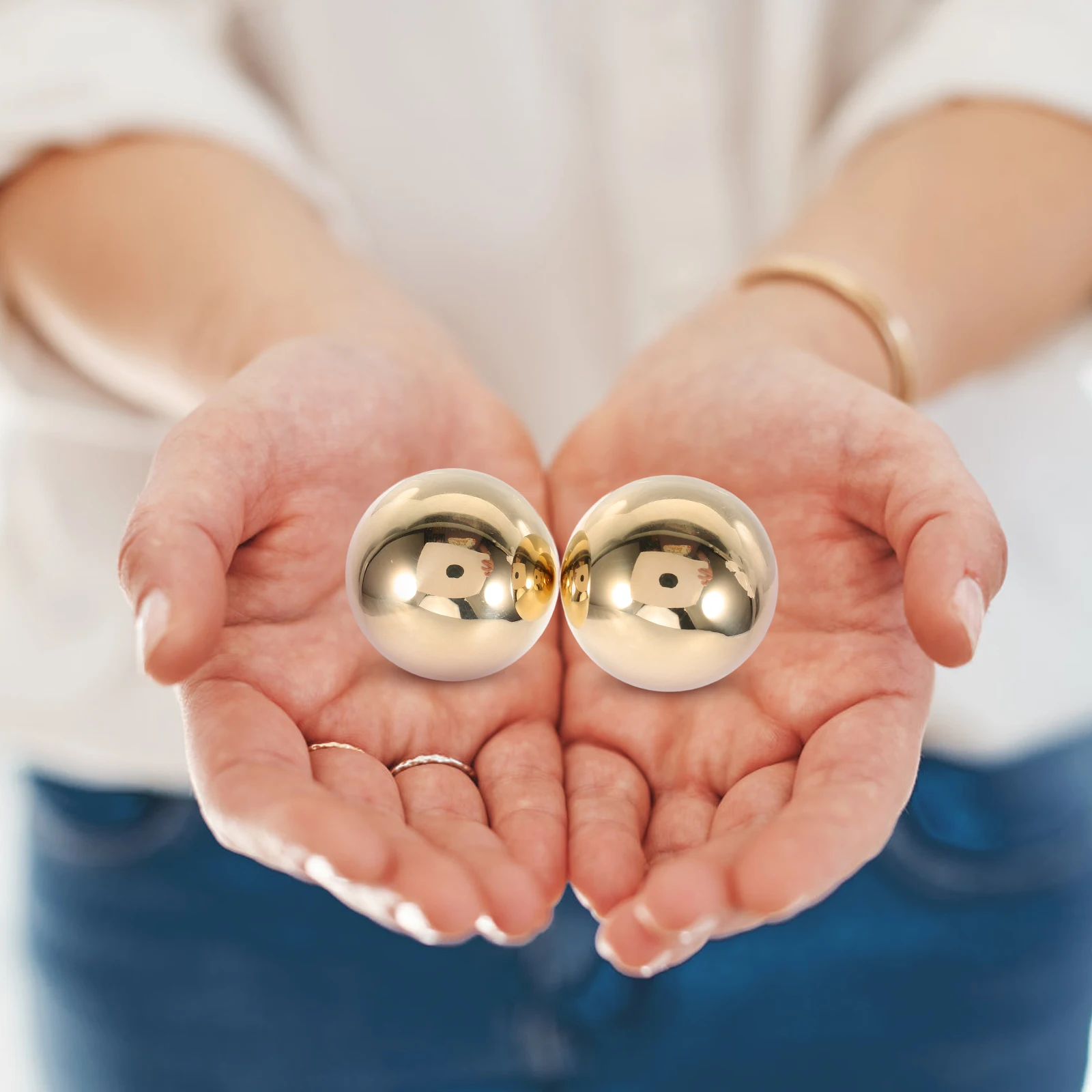 2Pcs Brass Massage Balls Smooth Handheld Metal Baoding Therapy Balls for Hand Training Fitness Portable Health Decor
2Pcs Brass Massage Balls Smooth Handheld Metal Baoding Therapy Balls for Hand Training Fitness Portable Health Decor