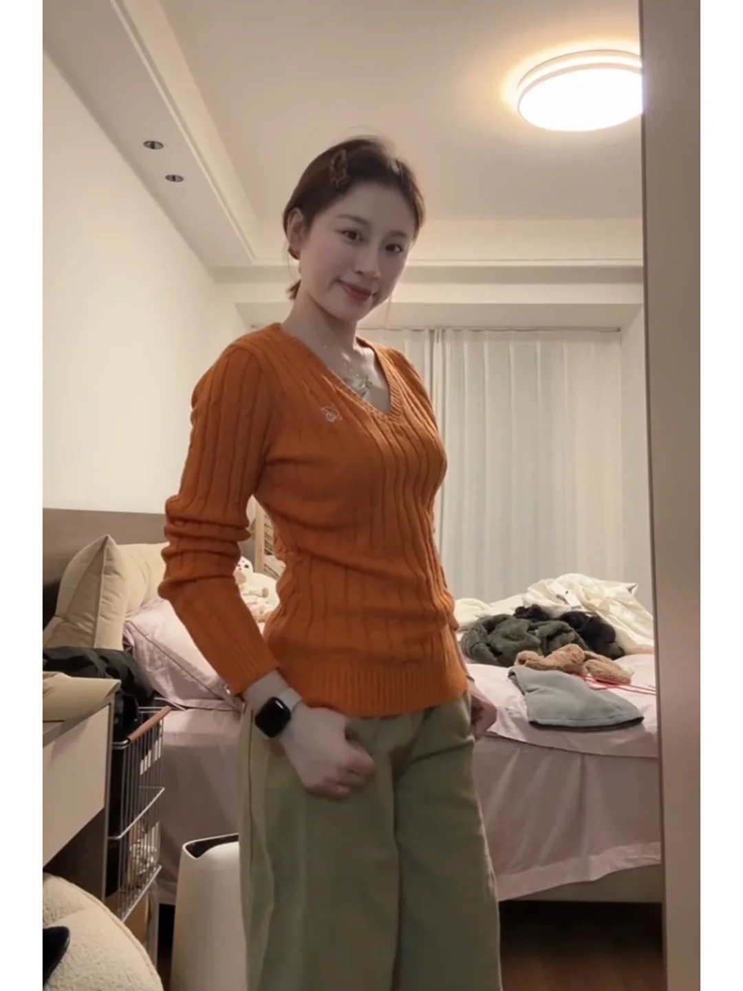 Korean Style Beautiful Orange V-Neck Twisted Knit Sweater Women's New 2026 Slimming Waist Cinched Sweet Spicy Top
Korean Style Beautiful Orange V-Neck Twisted Knit Sweater Women's New 2026 Slimming Waist Cinched Sweet Spicy Top