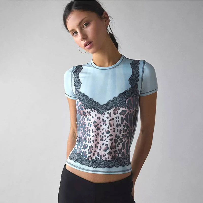 Top women Summer trend 2025 leopard print Short sleeve tee Lace Printed t-shirt Vintage clothing Cropped fashion casual pulovers
Top women Summer trend 2025 leopard print Short sleeve tee Lace Printed t-shirt Vintage clothing Cropped fashion casual pulovers
