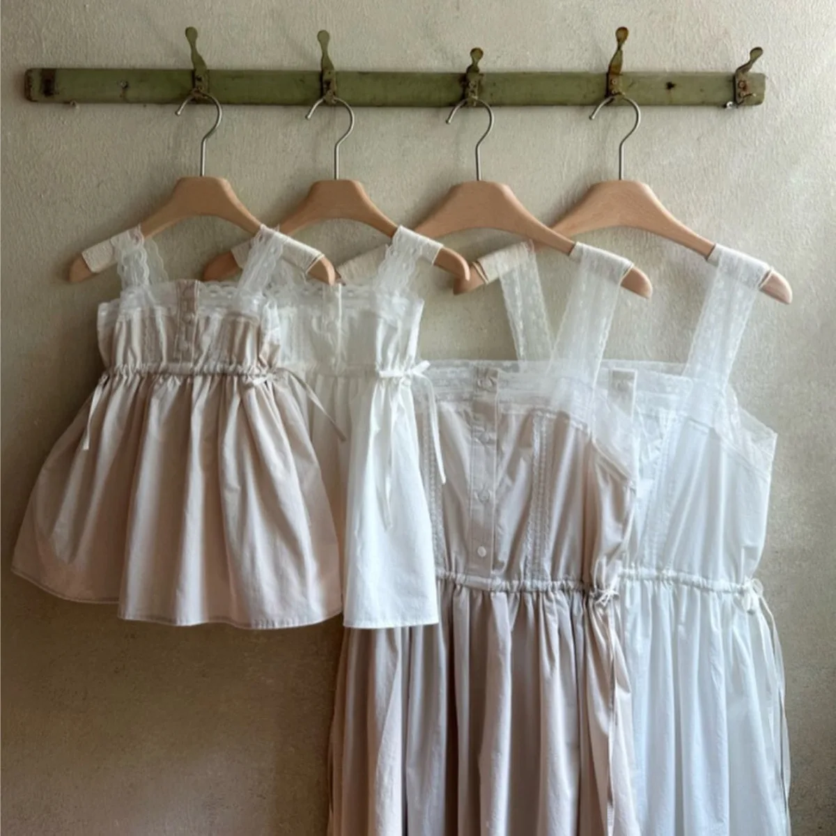 2025 Summer New Baby Girl Sleeveless Sling Dress Cotton Girls Lace Princess Dress Kids Toddler Casual Dress Infant Clothes
2025 Summer New Baby Girl Sleeveless Sling Dress Cotton Girls Lace Princess Dress Kids Toddler Casual Dress Infant Clothes