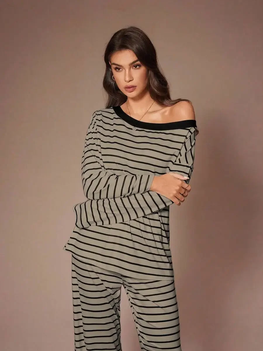 Striped Asymmetrical Shoulder Women Pajama Set Casual Sleepwear
Striped Asymmetrical Shoulder Women Pajama Set Casual Sleepwear