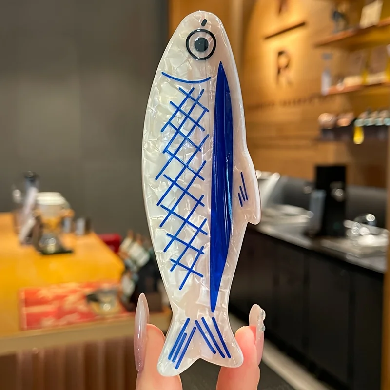 A stylish and easy-to-wear marine animal series sardine hairpin, rear half hairpin, the perfect holiday gift
A stylish and easy-to-wear marine animal series sardine hairpin, rear half hairpin, the perfect holiday gift