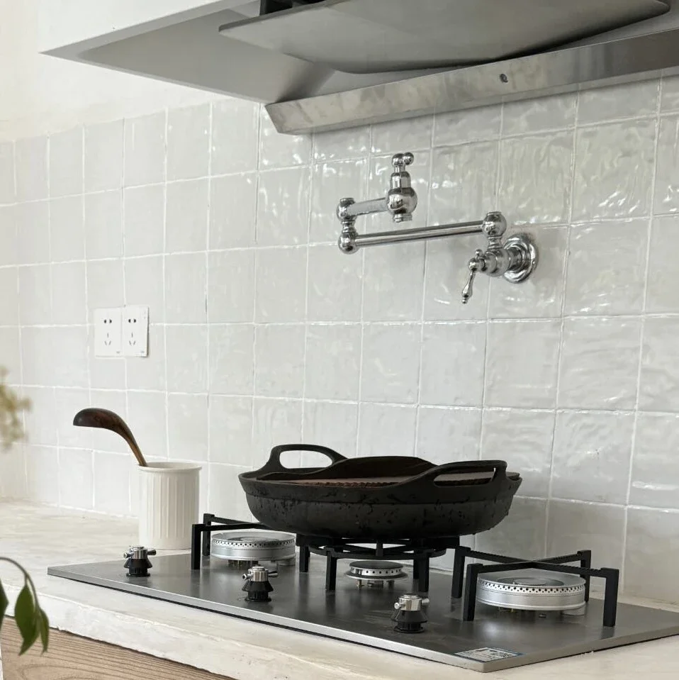 Free shipping folding into the wall kitchen 12 single cold faucet double section nunchaku stove splash-proof European and Americ
Free shipping folding into the wall kitchen 12 single cold faucet double section nunchaku stove splash-proof European and Americ