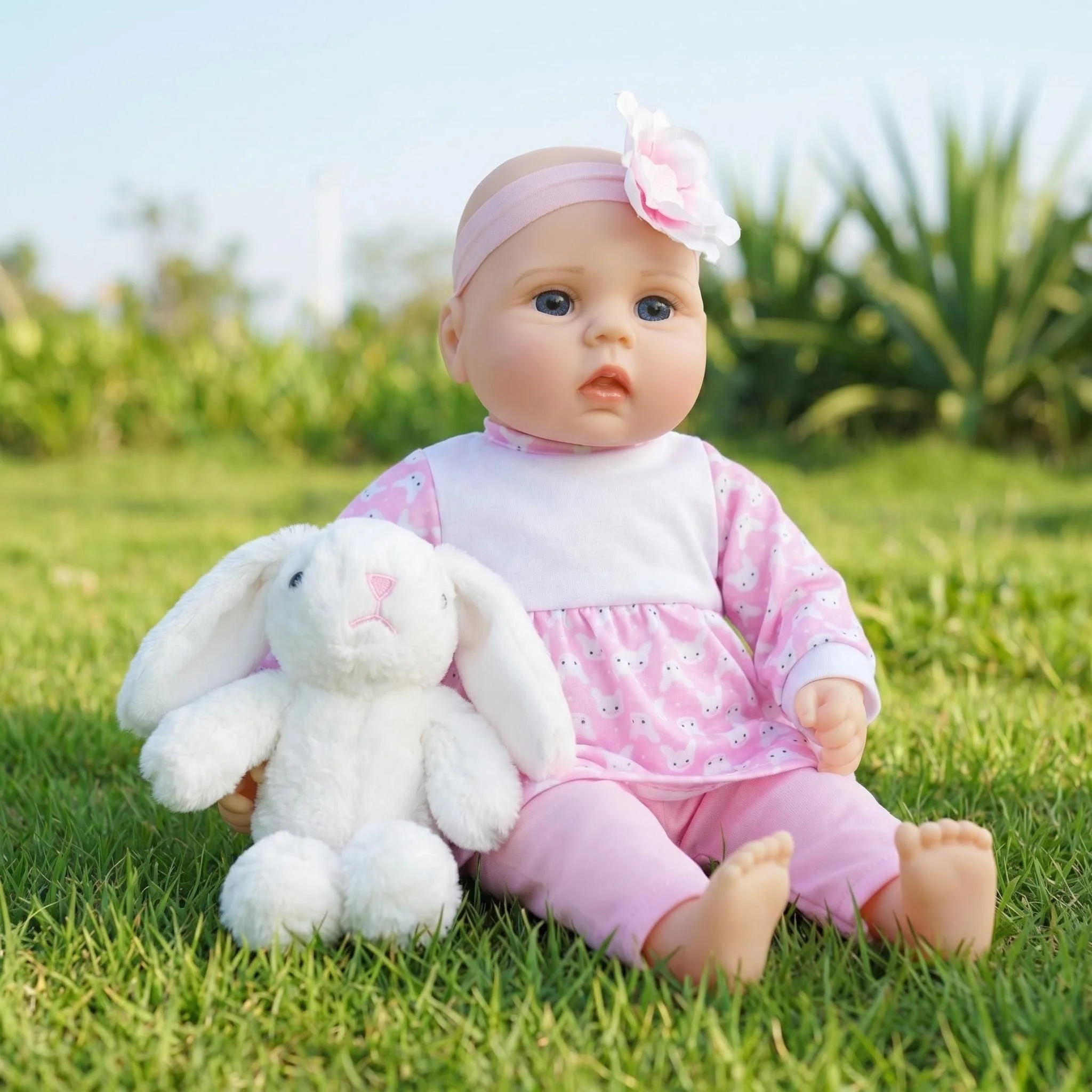 18inch Plush Baby Doll Joyful Play Soft Body Kids Toy with Two Outfits And Sleeping Basket for Children
18inch Plush Baby Doll Joyful Play Soft Body Kids Toy with Two Outfits And Sleeping Basket for Children