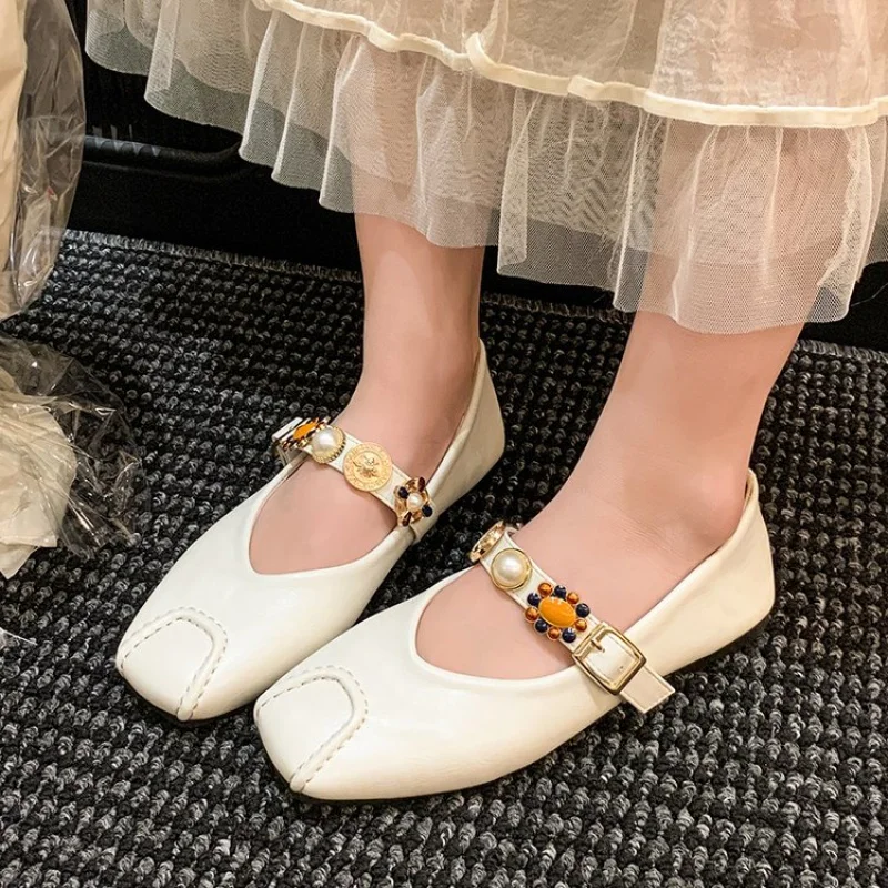 Женские весенне-осенние туфли Мэри Джейн — туфли из мягкой кожи с металлической пряжкой и одним ремешком, удобные туфли на плоской подошве с квадратным носком
Женские весенне-осенние туфли Мэри Джейн — туфли из мягкой кожи с металлической пряжкой и одним ремешком, удобные туфли на плоской подошве с квадратным носком