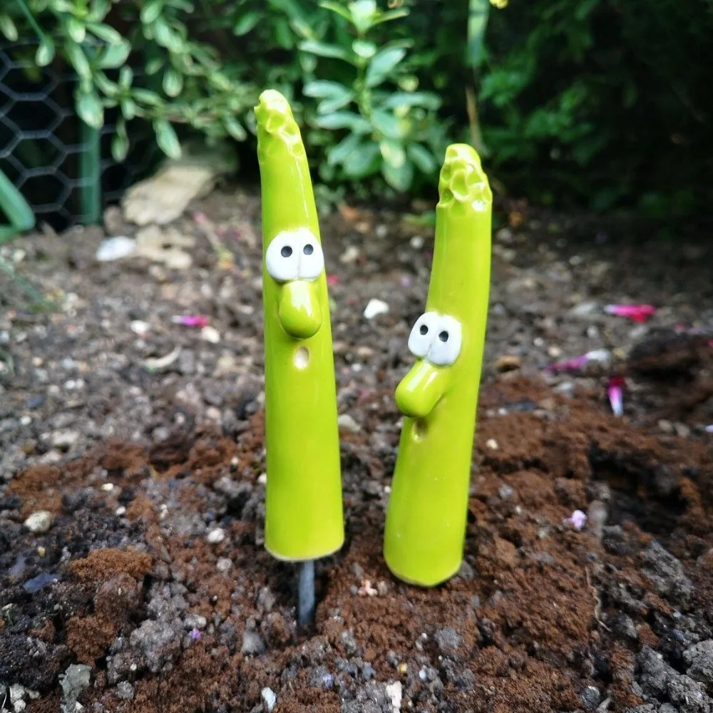 Durable Resin Bamboo Shoot Garden Stakes Funny Delicate Bamboo Plant Logo Green Cartoon Resin Crafts Garden
Durable Resin Bamboo Shoot Garden Stakes Funny Delicate Bamboo Plant Logo Green Cartoon Resin Crafts Garden