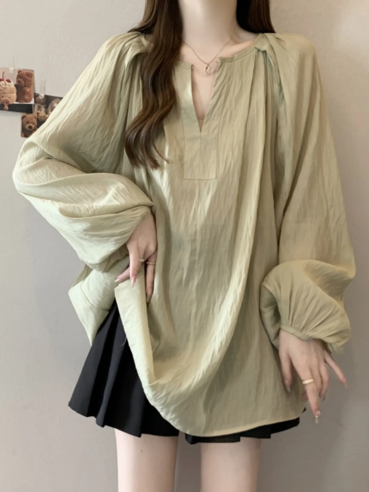 Loose Lantern Sleeve V-Neck Chiffon Shirt Women's Style Spring Autumn plus Size Conceals Belly Slimming Top Korean Style
Loose Lantern Sleeve V-Neck Chiffon Shirt Women's Style Spring Autumn plus Size Conceals Belly Slimming Top Korean Style