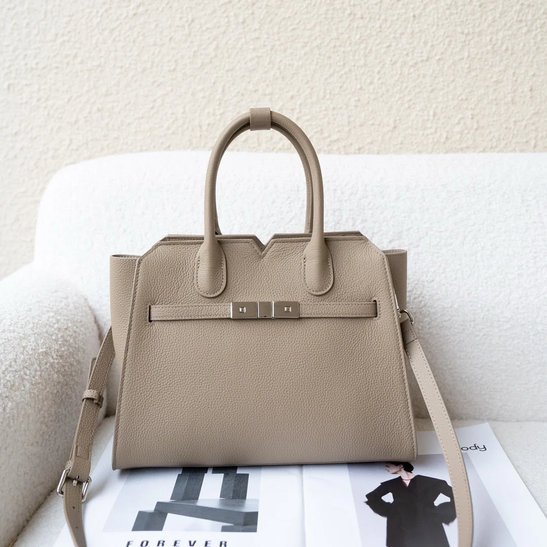 Genuine Grade Cow Leather Women Handbag Luxury Designer Brand Cowhide Ladeis Shoulder Crossbody Work Bag for Woman High Quality
Genuine Grade Cow Leather Women Handbag Luxury Designer Brand Cowhide Ladeis Shoulder Crossbody Work Bag for Woman High Quality