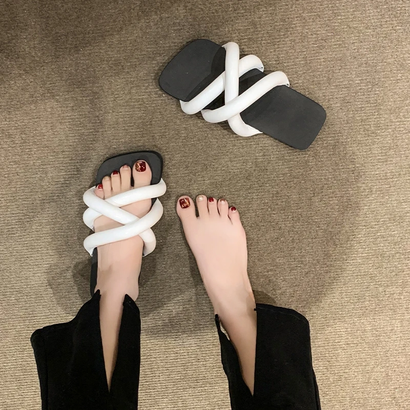 Shoes Slippers Flat Slipers Women Shale Female Beach Low Platform Slides 2023 Sabot Summer PU Scandals Rubber Basic Shoes Ladies
Shoes Slippers Flat Slipers Women Shale Female Beach Low Platform Slides 2023 Sabot Summer PU Scandals Rubber Basic Shoes Ladies