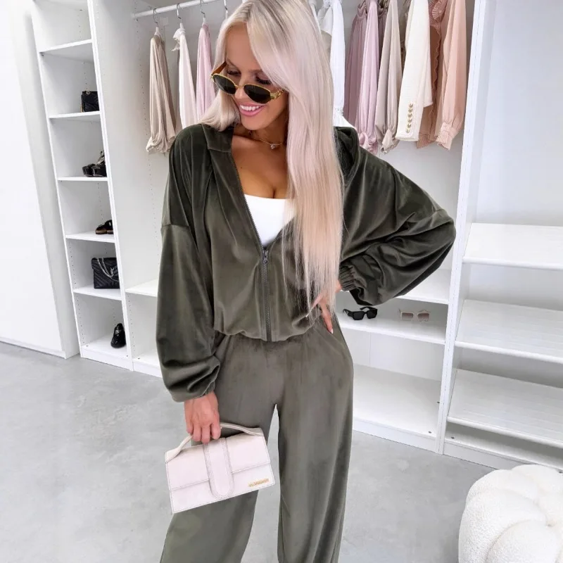 2025 Fashion Autumn Zipper Hooded Sports Cardigan Long Wide Leg Pants Two Piece Casual Set
2025 Fashion Autumn Zipper Hooded Sports Cardigan Long Wide Leg Pants Two Piece Casual Set