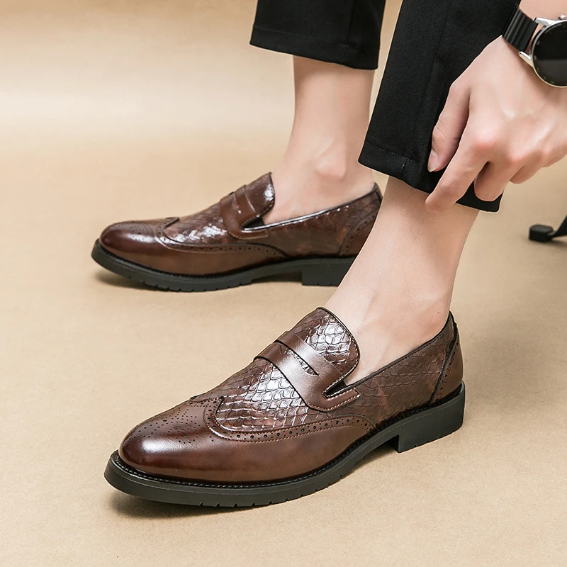 Men's leather shoes Classic Business British Style Dress up party Black Brown Plus Size 38-46 New men's shoes Slip on Hot
Men's leather shoes Classic Business British Style Dress up party Black Brown Plus Size 38-46 New men's shoes Slip on Hot
