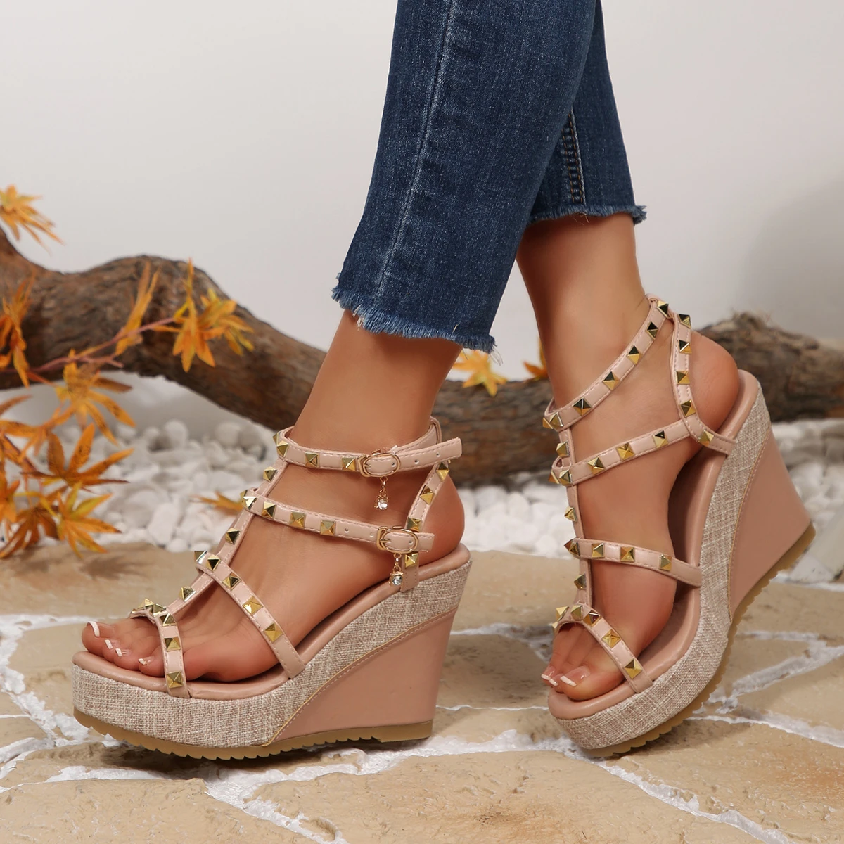 2025 New Women Wedges Sandals Fashion Sexy Party Summer Shoes Women Platform High Heels Sandals Women Designer Open Toe Shoes
2025 New Women Wedges Sandals Fashion Sexy Party Summer Shoes Women Platform High Heels Sandals Women Designer Open Toe Shoes