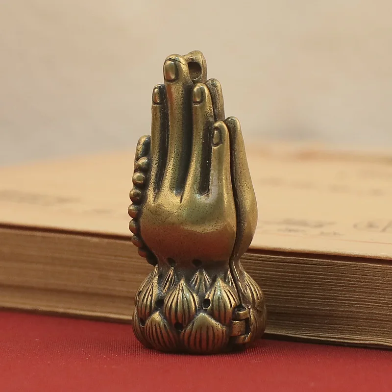 Pure Brass Retro Craft Religious Buddha's Hands With Beads DIY Ornament Miniature Fitting Keychain Pendant Souvenir Gift a0907
Pure Brass Retro Craft Religious Buddha's Hands With Beads DIY Ornament Miniature Fitting Keychain Pendant Souvenir Gift a0907
