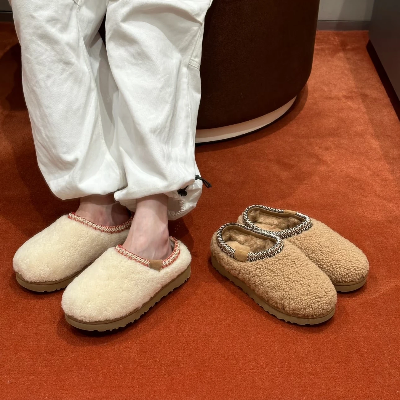 Furry Fluffy Comfortable Warm Fce Lined Autumn Winter Thi Bot Fur Slippers Women's Lazy f Slippers Slip-On oes
Furry Fluffy Comfortable Warm Fce Lined Autumn Winter Thi Bot Fur Slippers Women's Lazy f Slippers Slip-On oes