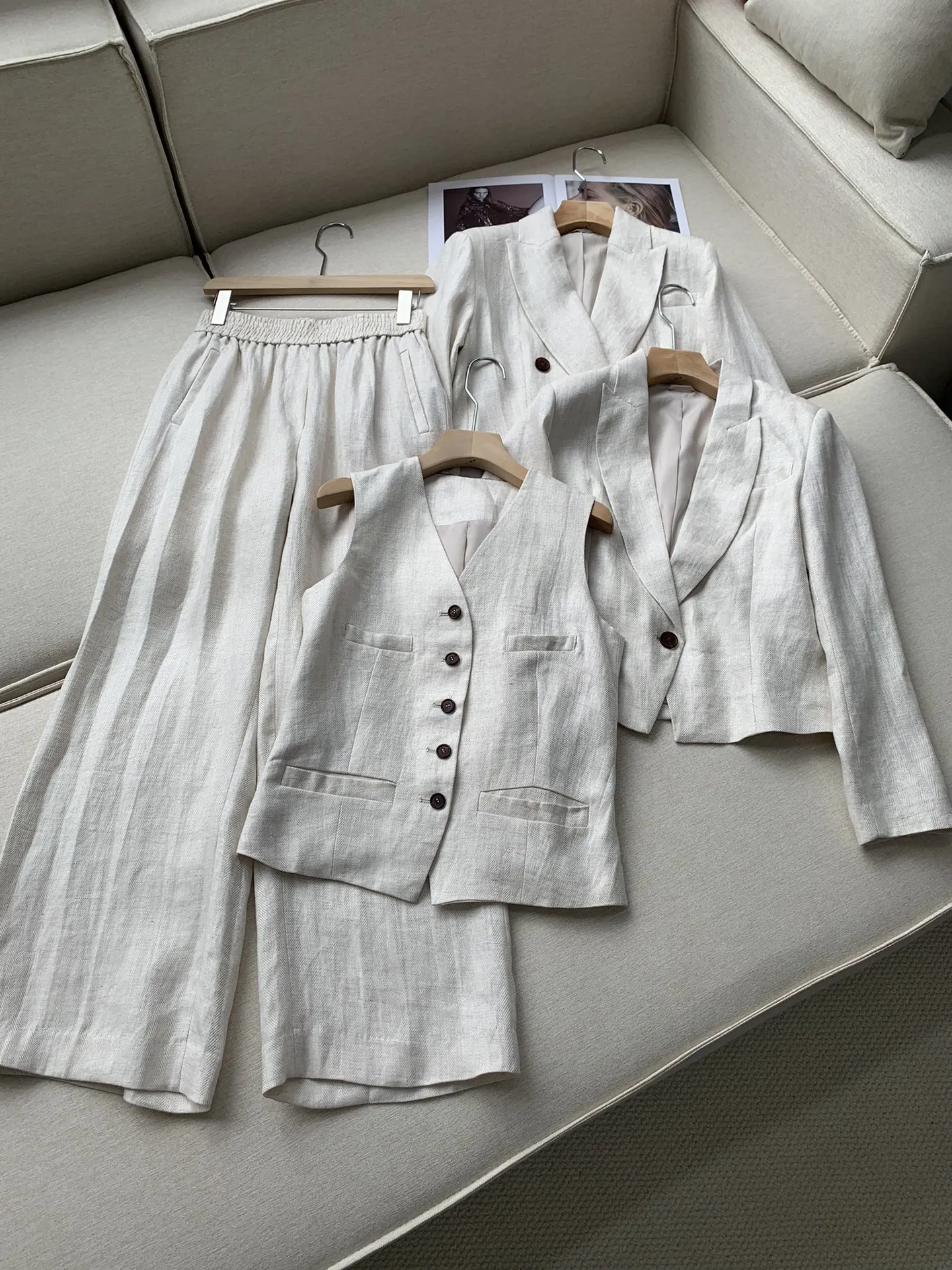 Women 100% Linen Double Breasted Notched Jacket or Elastic Waist Long Pants or V-Neck Sleeveless Vest or Single Buttons Blazer
Women 100% Linen Double Breasted Notched Jacket or Elastic Waist Long Pants or V-Neck Sleeveless Vest or Single Buttons Blazer