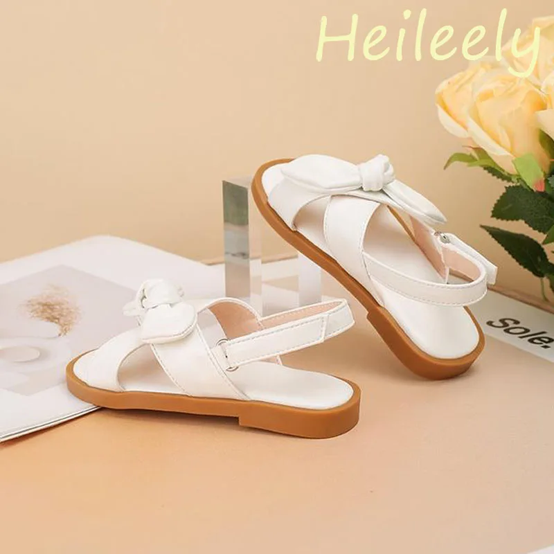 2024 New Kids Shoes for Girl Open Toe White Color Rubber Buttom Wrap with Bow Flats 21 22 23
2024 New Kids Shoes for Girl Open Toe White Color Rubber Buttom Wrap with Bow Flats 21 22 23
