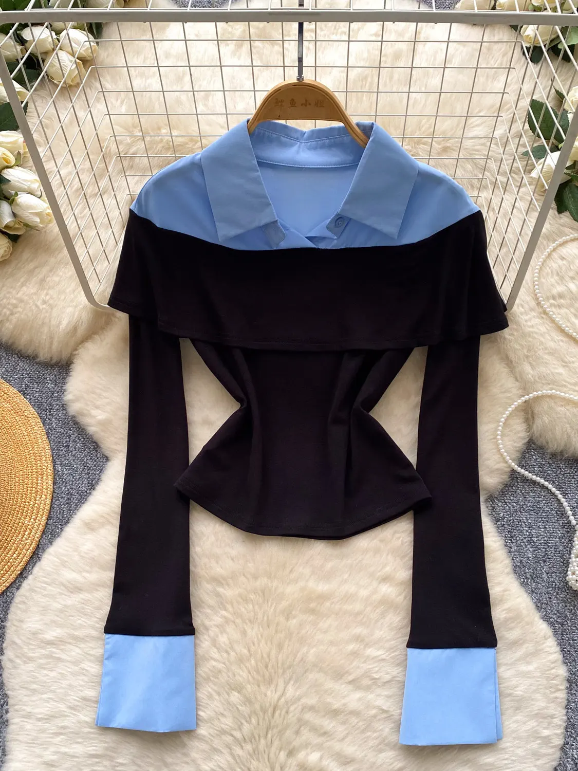 Women's Black Blouses and Shirts Fake Two-tone Patchwork Shirt Elegant Vintage Fashion Korean Style Long Sleeve Blouse for Women
Women's Black Blouses and Shirts Fake Two-tone Patchwork Shirt Elegant Vintage Fashion Korean Style Long Sleeve Blouse for Women