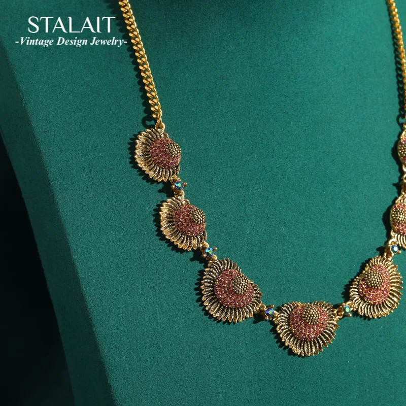 Vintage Collar Choker Necklace Jewelry Crystal Pink Heart Pendants Chain For Woman Luxury Designer Wedding Accessories Party
Vintage Collar Choker Necklace Jewelry Crystal Pink Heart Pendants Chain For Woman Luxury Designer Wedding Accessories Party