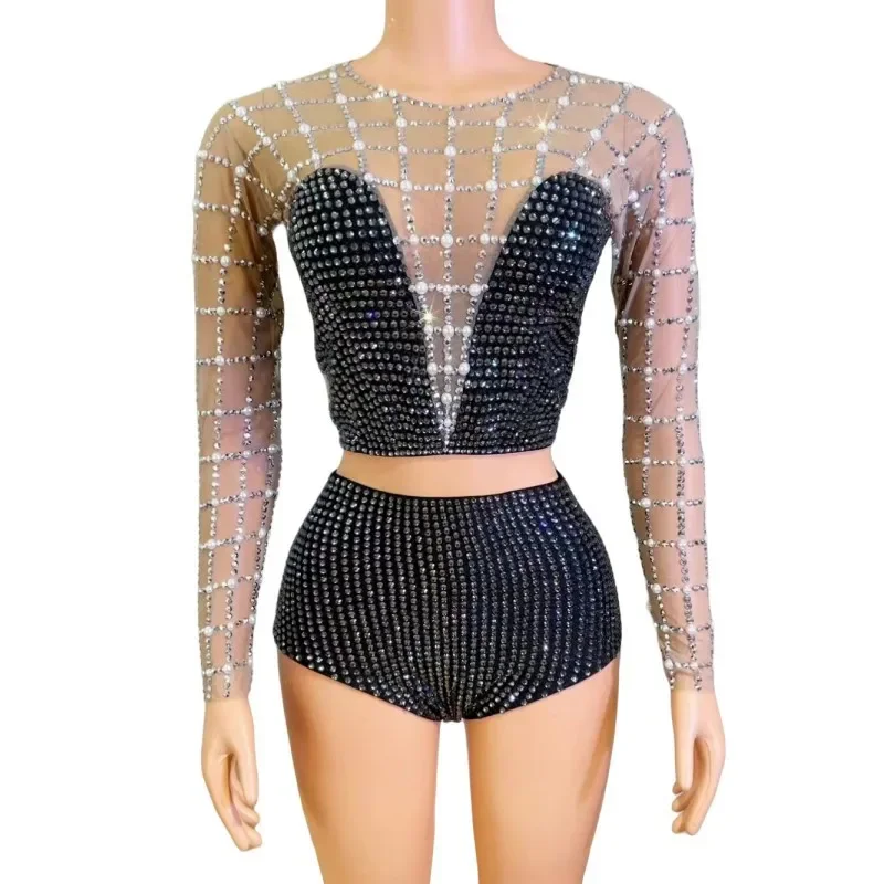 Tops Shorts Two Pieces Sparkly Rhinestones Pearl Set Sexy Jazz Dance Outfit Women Singer Dancer Team Stage Performance Costume
Tops Shorts Two Pieces Sparkly Rhinestones Pearl Set Sexy Jazz Dance Outfit Women Singer Dancer Team Stage Performance Costume