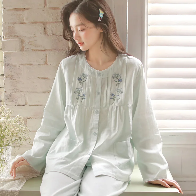 Japanese Style Women Pajamas Set Spring Cotton Long Sleeve Sweet Embroidery Loungewear
Japanese Style Women Pajamas Set Spring Cotton Long Sleeve Sweet Embroidery Loungewear