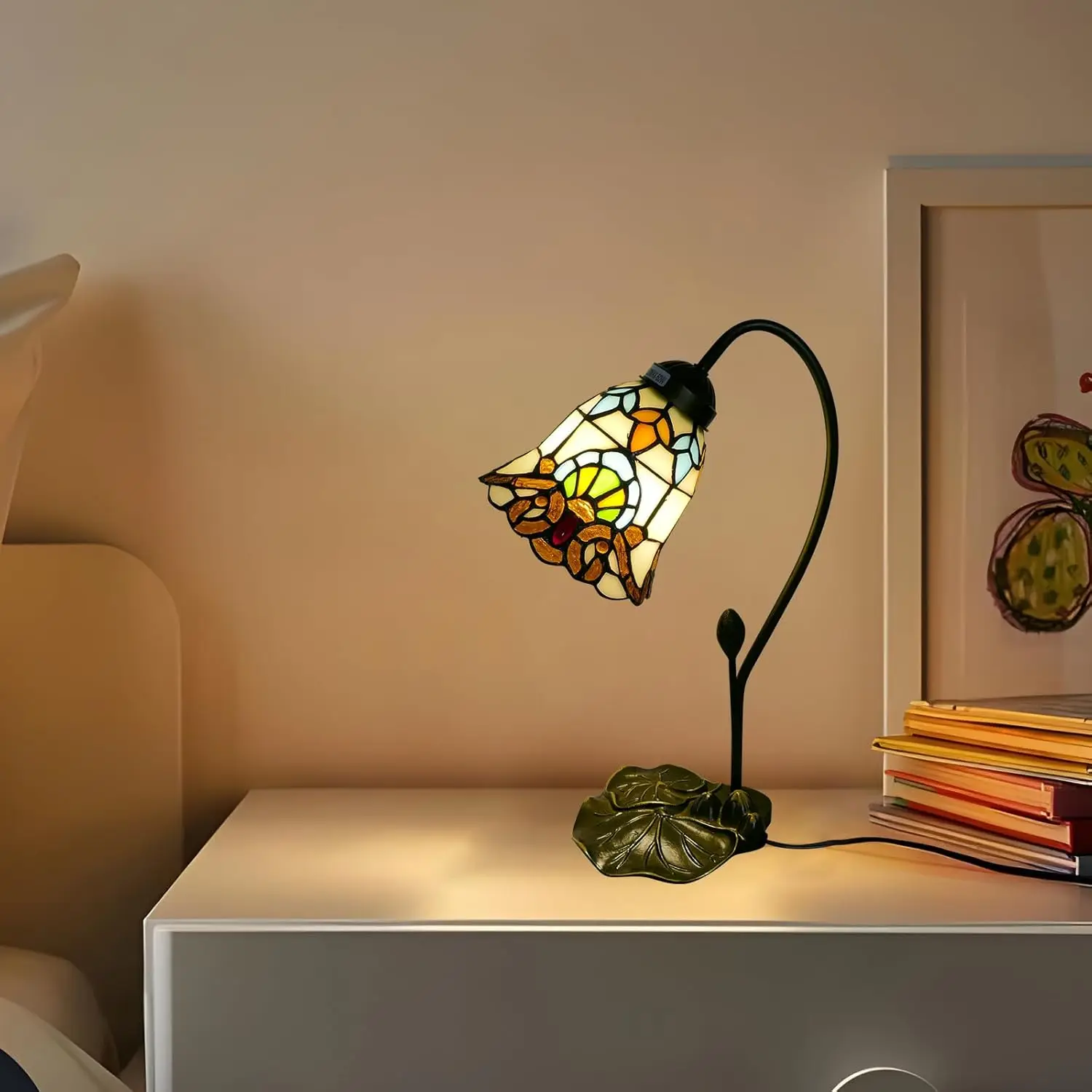 Table Lamp Beige Baroque Stained Glass Lamps 6" Wide 14" Tall Style Table Lamp for Bedroom Home Office
Table Lamp Beige Baroque Stained Glass Lamps 6" Wide 14" Tall Style Table Lamp for Bedroom Home Office