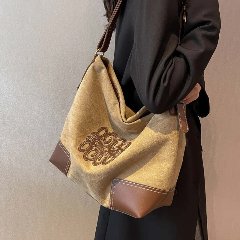 Women Casual One Shoulder Bag Leather Messenger Bags Package Large Capacity Bag New Fashion Autumn Winter Suede Shopping Tote
Women Casual One Shoulder Bag Leather Messenger Bags Package Large Capacity Bag New Fashion Autumn Winter Suede Shopping Tote