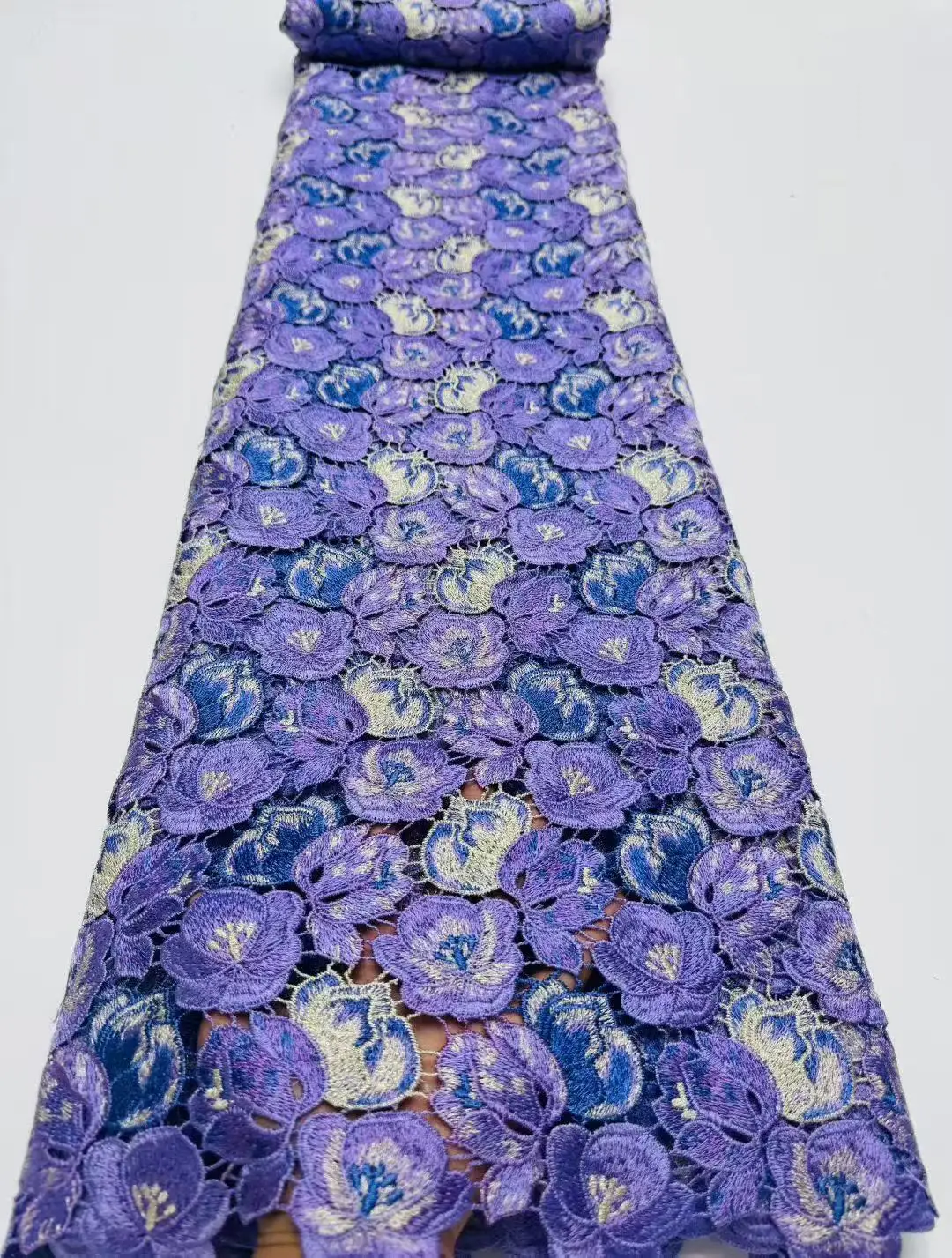 Африканский гипюровый шнур, кружево, традиционный женский костюм, нигерийский хлопок, вышитая водорастворимая ткань для особых случаев
Африканский гипюровый шнур, кружево, традиционный женский костюм, нигерийский хлопок, вышитая водорастворимая ткань для особых случаев