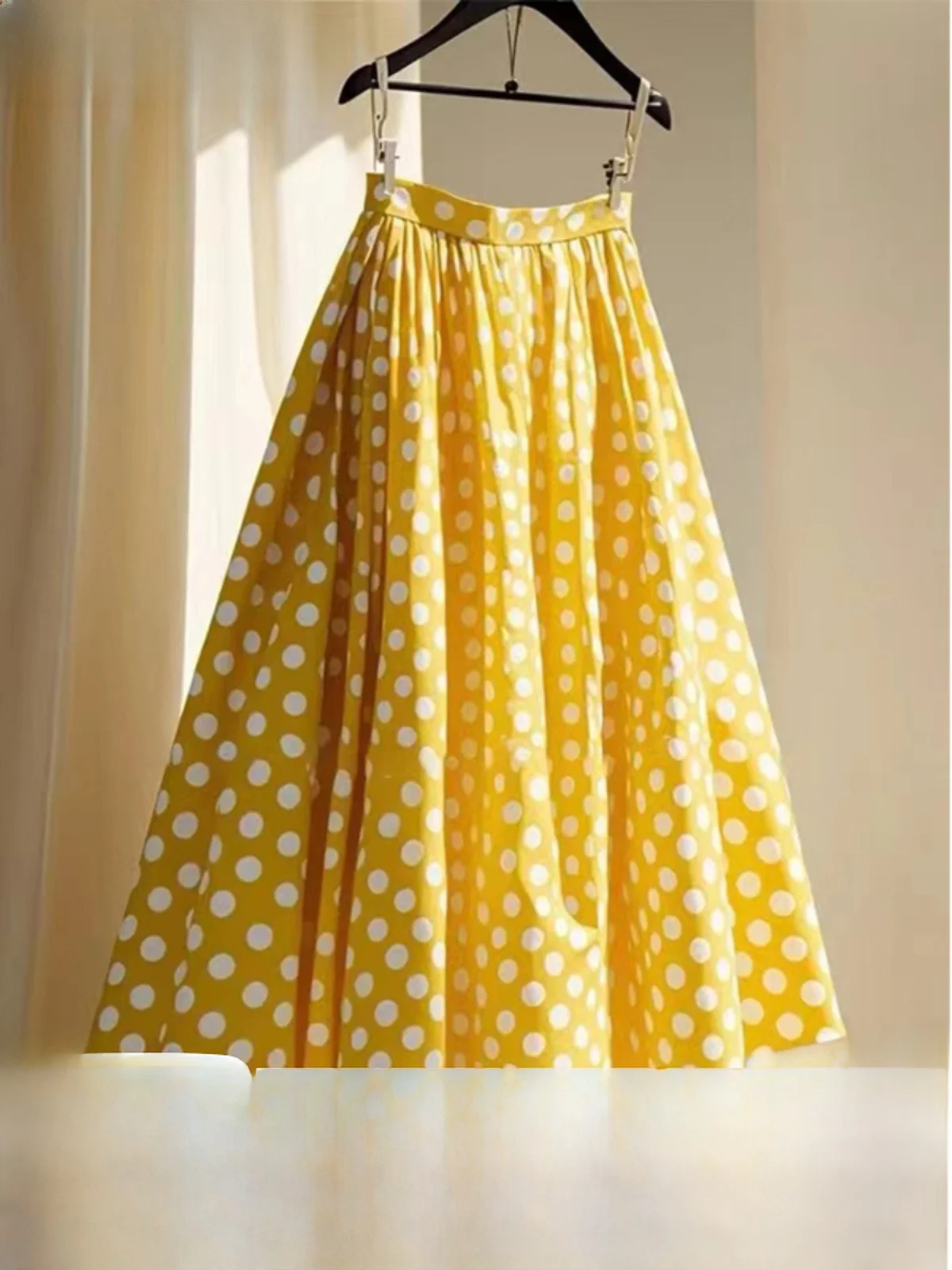 2025 New Sle Polka Dot Print Silk A-Line Midi Skirt High Waist Women's Summer Faionable Commuter Friendly Pear aped
2025 New Sle Polka Dot Print Silk A-Line Midi Skirt High Waist Women's Summer Faionable Commuter Friendly Pear aped