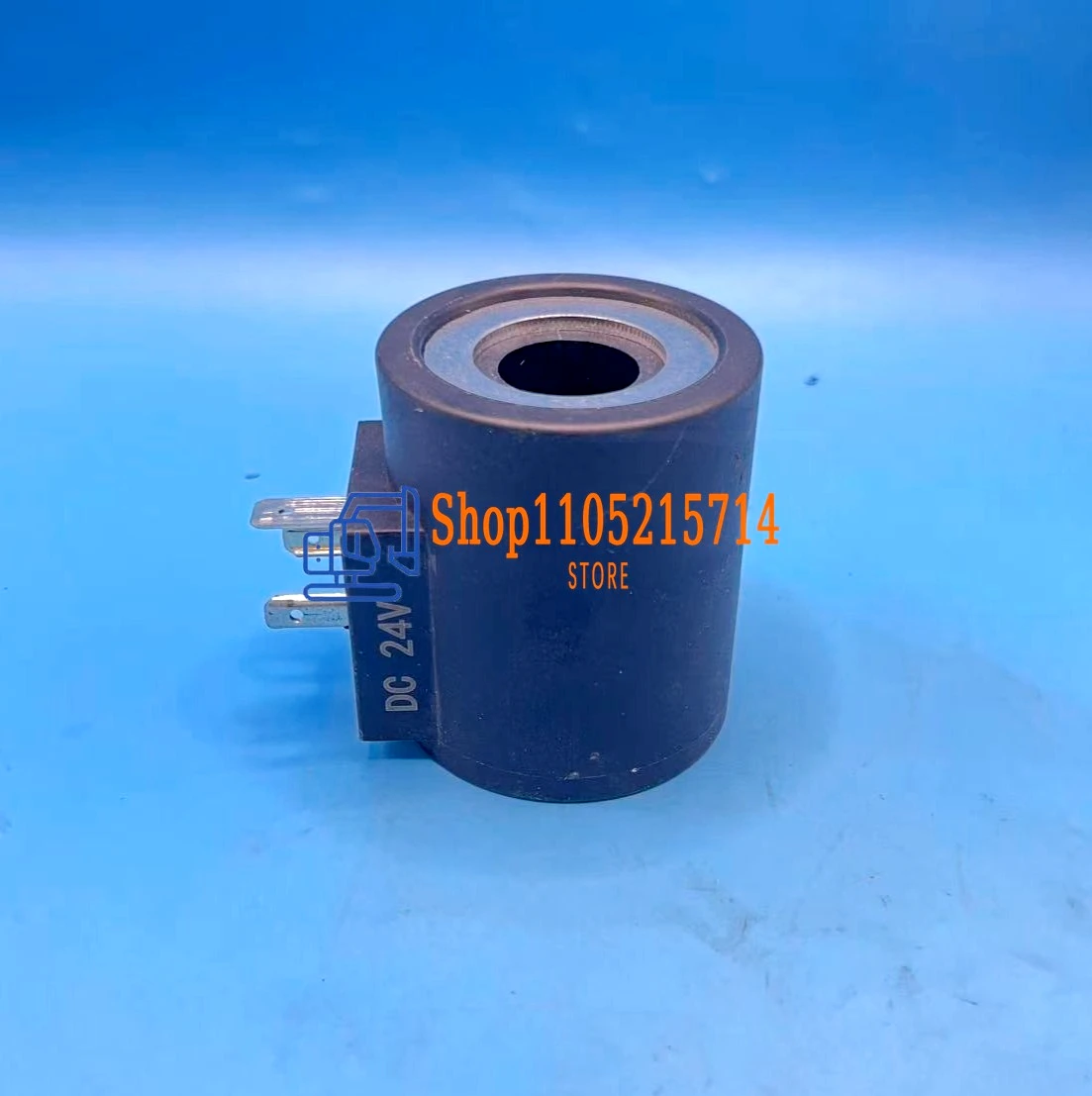 6306024 Replaceable HydraForce Solenoid Valve Coil 12V/24V 3-pin 6306012 048 6316230 6316115 6316024
6306024 Replaceable HydraForce Solenoid Valve Coil 12V/24V 3-pin 6306012 048 6316230 6316115 6316024