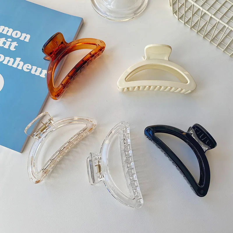 AISHG Ins Simple Elegant Acrylic Large Claw Clip for Women Fashion Retro Hollow Fan-shaped Hair Clip Girls Hair Accessories
AISHG Ins Simple Elegant Acrylic Large Claw Clip for Women Fashion Retro Hollow Fan-shaped Hair Clip Girls Hair Accessories