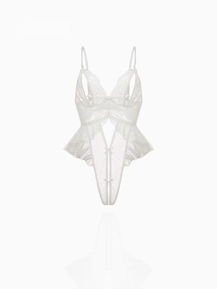 Легкий дышащий комбинезон с вырезами и ажурными вставками, оригинальный дизайн, сексуальный, соблазнительный, с эффектом прозрачности.
Легкий дышащий комбинезон с вырезами и ажурными вставками, оригинальный дизайн, сексуальный, соблазнительный, с эффектом прозрачности.