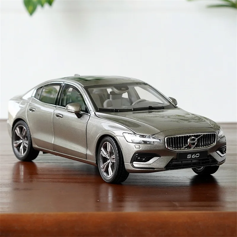 1:18 Volvos S60 S60L Alloy Car Model Diecasts Metal Toy Vehicles Car Model High Simulation Collection Childrens Gifts Decoration
1:18 Volvos S60 S60L Alloy Car Model Diecasts Metal Toy Vehicles Car Model High Simulation Collection Childrens Gifts Decoration