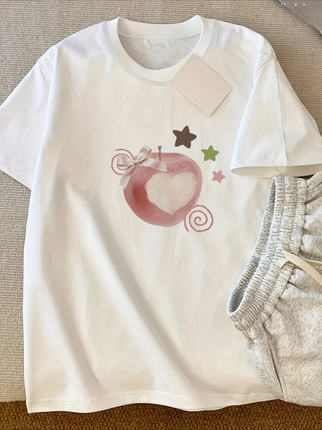 Women's Y2K White TShirt Pure Summer Top with Red Apple Core Heart Graphic Fit Casual Everyday Shirt for Women Aesthetic Clothes
Women's Y2K White TShirt Pure Summer Top with Red Apple Core Heart Graphic Fit Casual Everyday Shirt for Women Aesthetic Clothes