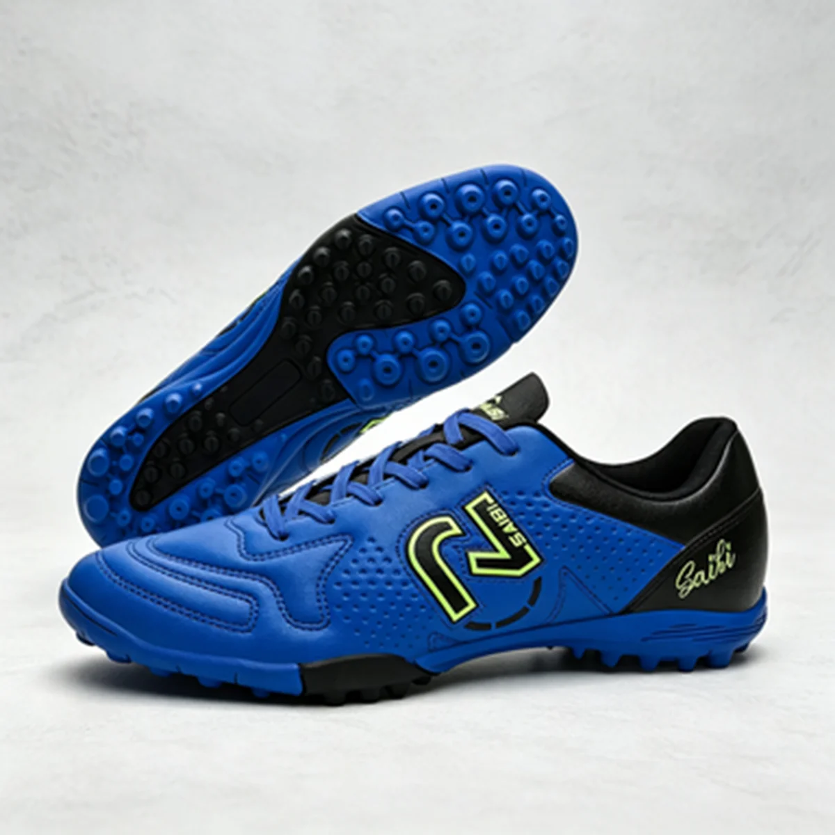 Multi-scene Use TF Turf Soccer shoes Stable Dense Stud Anti-wear Outsole Adult Entry-level Soccer Sneakers
Multi-scene Use TF Turf Soccer shoes Stable Dense Stud Anti-wear Outsole Adult Entry-level Soccer Sneakers