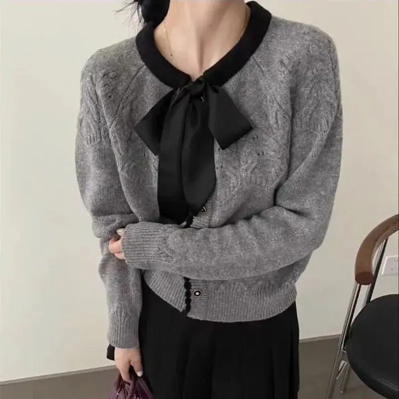 Hsa Korean style Y2K Clothes bow tie retro sweater cardigan women autumn and winter New Year Clothes slimming Jumpers
Hsa Korean style Y2K Clothes bow tie retro sweater cardigan women autumn and winter New Year Clothes slimming Jumpers