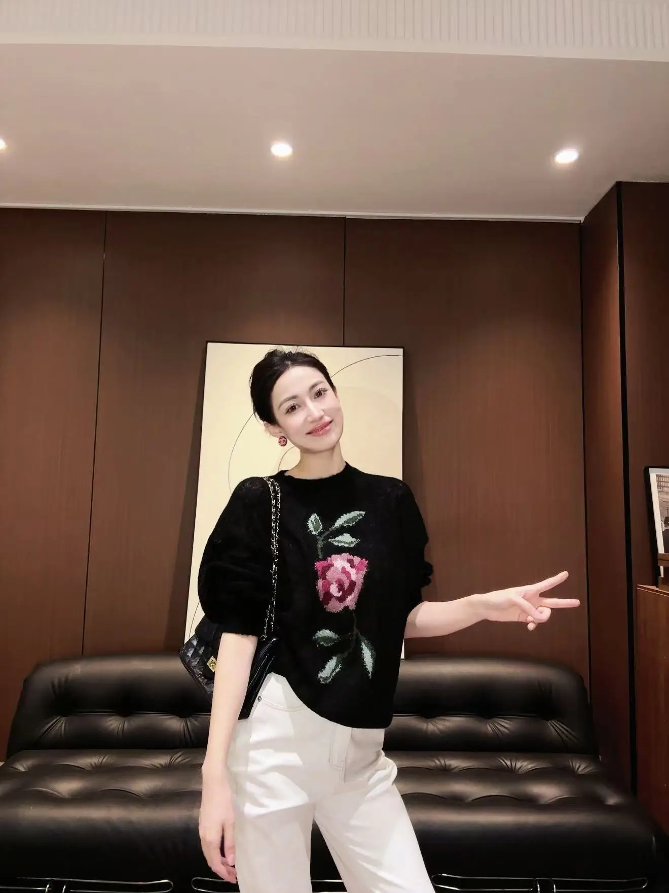 J·Y Rose High-Defn Design Batwing Sve Retro Embroidery Soft Sweater Women's Loose Fit Long Sve Knitted Top
J·Y Rose High-Defn Design Batwing Sve Retro Embroidery Soft Sweater Women's Loose Fit Long Sve Knitted Top