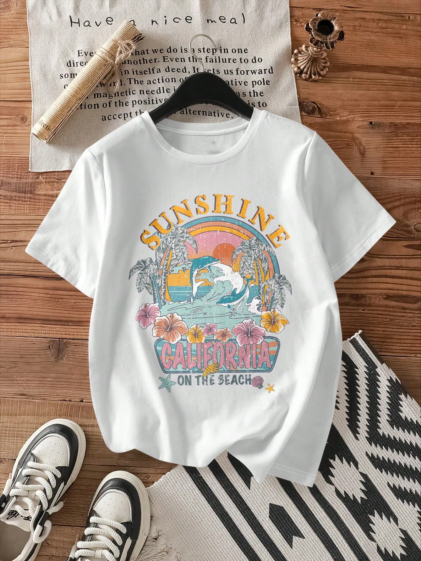 2025 Leisure Dolphin Palm Tree and Wave Print Slim Fit Short Sleeved White Women's T-shirt Made of Pure Cotton
2025 Leisure Dolphin Palm Tree and Wave Print Slim Fit Short Sleeved White Women's T-shirt Made of Pure Cotton
