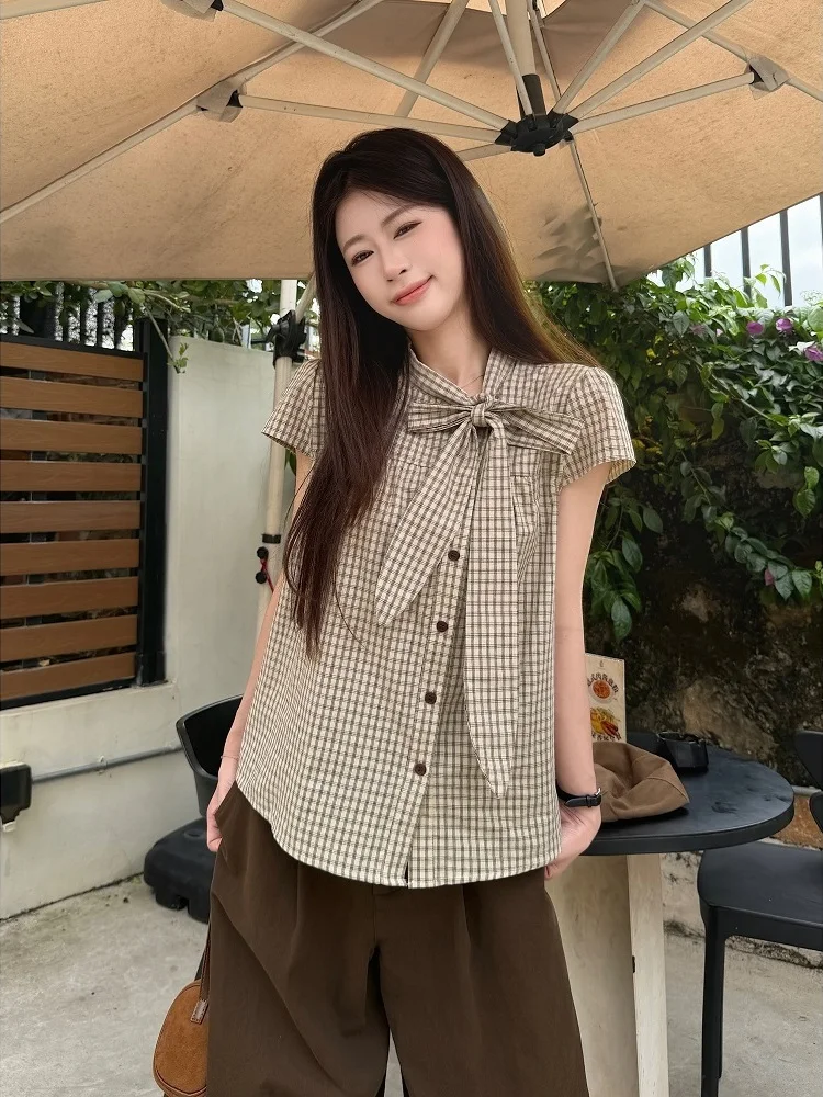 Retro Style Polka Dot Bow Tie Short Sleeve round Neck Shirt Women's Versatile Checkered Top Elegant Summer 2026 Fashion
Retro Style Polka Dot Bow Tie Short Sleeve round Neck Shirt Women's Versatile Checkered Top Elegant Summer 2026 Fashion