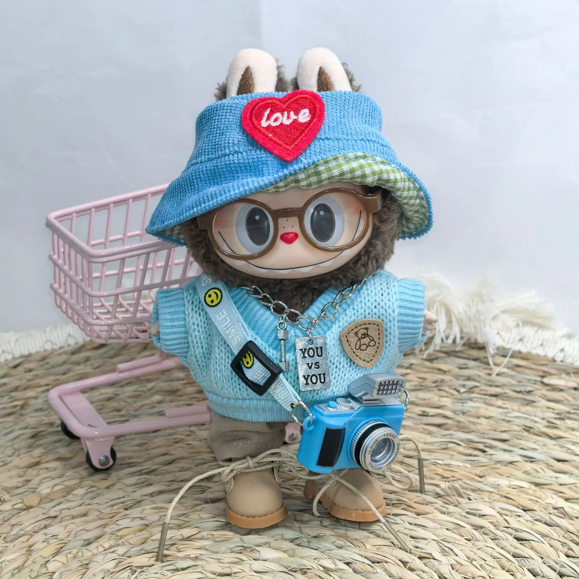 Labubu Doll Clothes Blue Outfit with Camera Hat Shoes Set 15/17cm Plush Doll'S Clothes Replacement Labubu I II Dolls Accessories
Labubu Doll Clothes Blue Outfit with Camera Hat Shoes Set 15/17cm Plush Doll'S Clothes Replacement Labubu I II Dolls Accessories