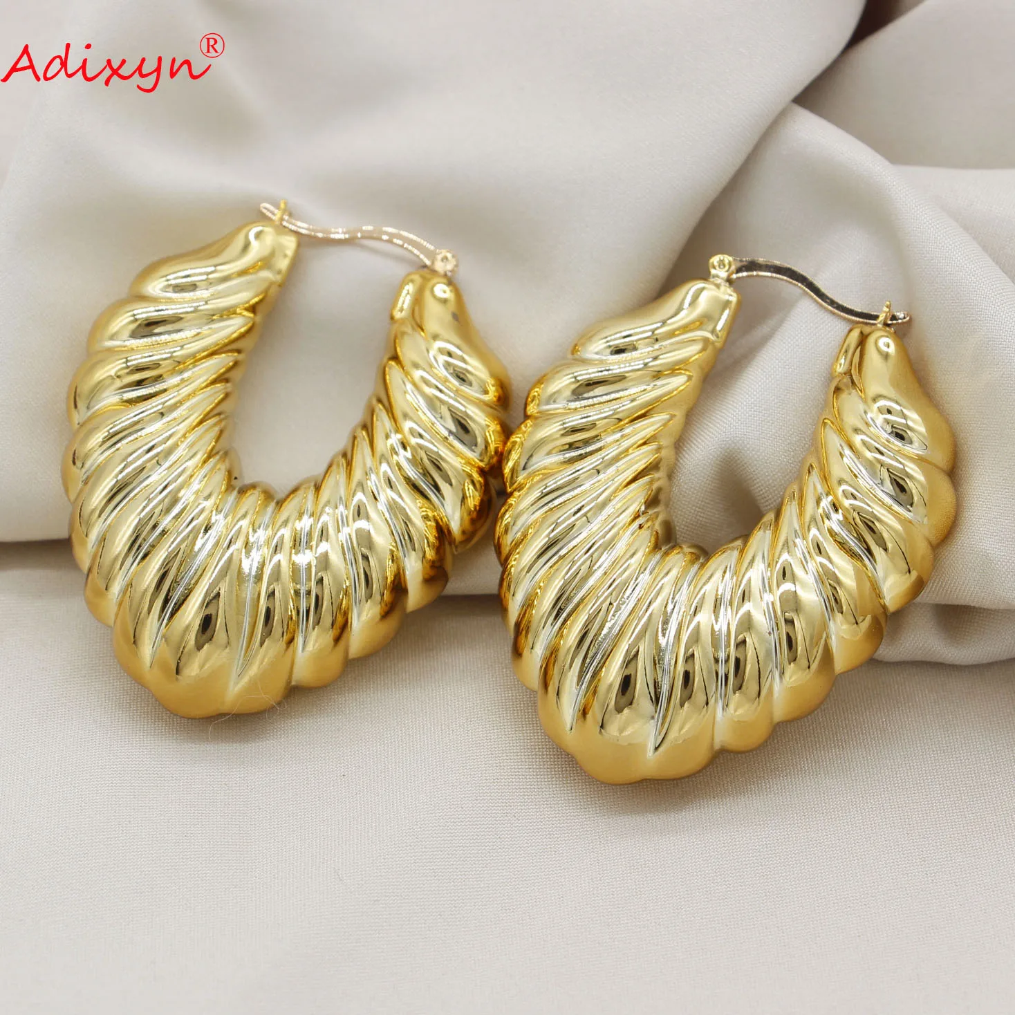 Adixyn Bright Color Big Earrings Female Hollow Earrings Fashion Bridal Earrings Gifts N030116
Adixyn Bright Color Big Earrings Female Hollow Earrings Fashion Bridal Earrings Gifts N030116