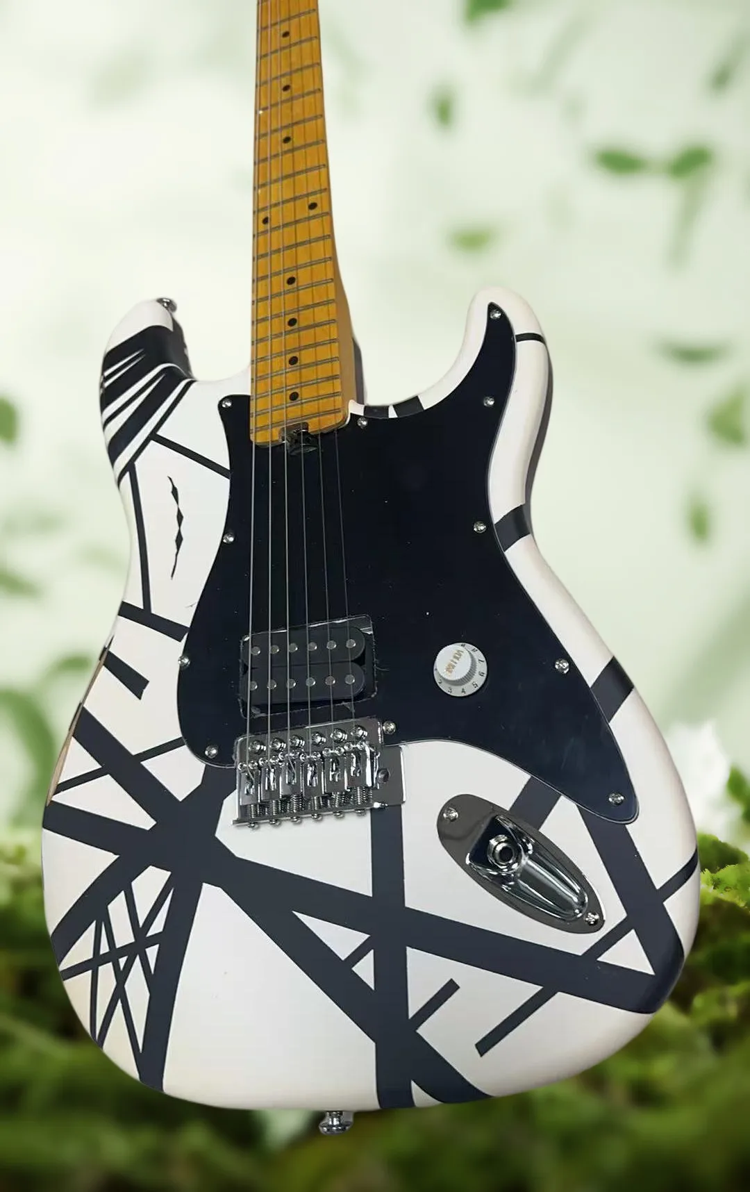 Striped Series Van H Guitar Black White Stripes Floyd
Striped Series Van H Guitar Black White Stripes Floyd