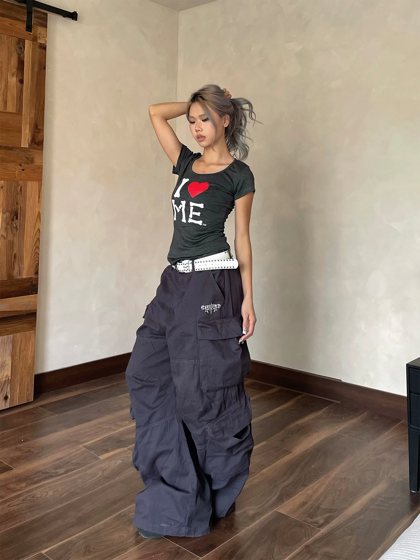 YAMMYUKI American Workwear Style Multi-Pocket Wide Leg Design Heavyweight Loose Casual Long Pants High Waist Zipper Cotton
YAMMYUKI American Workwear Style Multi-Pocket Wide Leg Design Heavyweight Loose Casual Long Pants High Waist Zipper Cotton