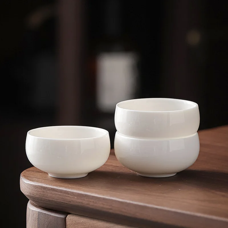 Белый нефритовый жир Белый фарфор Керамическая маленькая чайная чашка кунг-фу Чайная чаша Дехуа Белый фарфор
Белый нефритовый жир Белый фарфор Керамическая маленькая чайная чашка кунг-фу Чайная чаша Дехуа Белый фарфор