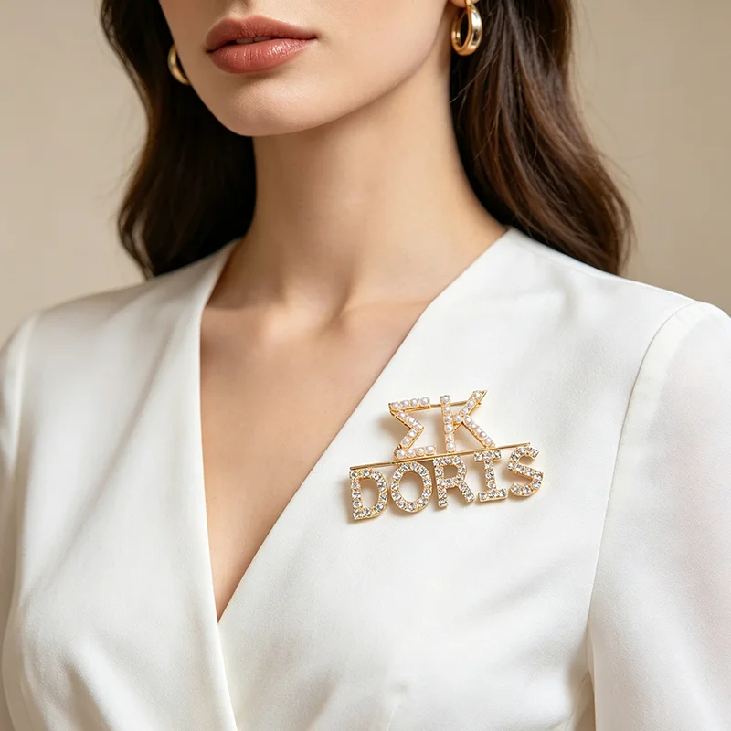 Custom Pearl and Rhinestone Name Pin Personalized Brooch Suitable For Various Occasions DropShipping
Custom Pearl and Rhinestone Name Pin Personalized Brooch Suitable For Various Occasions DropShipping