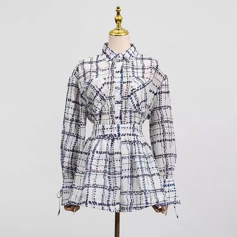 Women Grid Pattern Loose Shirt Top + Elastic Waist Shorts fashion casual Set
Women Grid Pattern Loose Shirt Top + Elastic Waist Shorts fashion casual Set