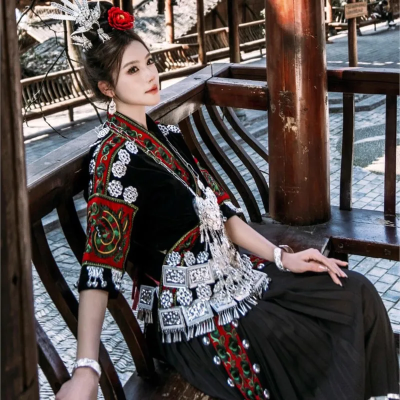 Traditional short-sleeved national dress female ethnic style girl photography welcome dance costume
Traditional short-sleeved national dress female ethnic style girl photography welcome dance costume